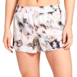 CALIA by Carrie Underwood Women's Swift Shorts - INK DYED FLORAL WHITE - Medium